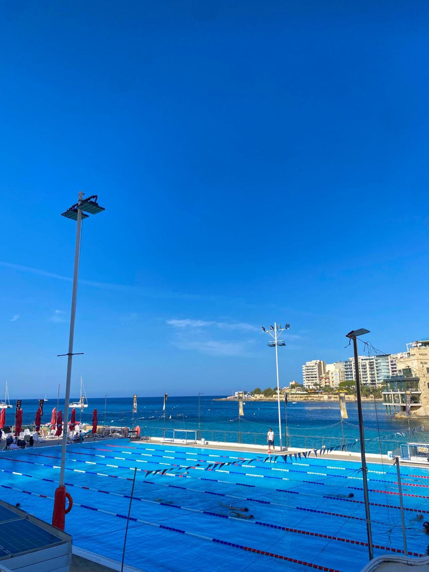 Tigne Three Bedrooms Appartement Sliema